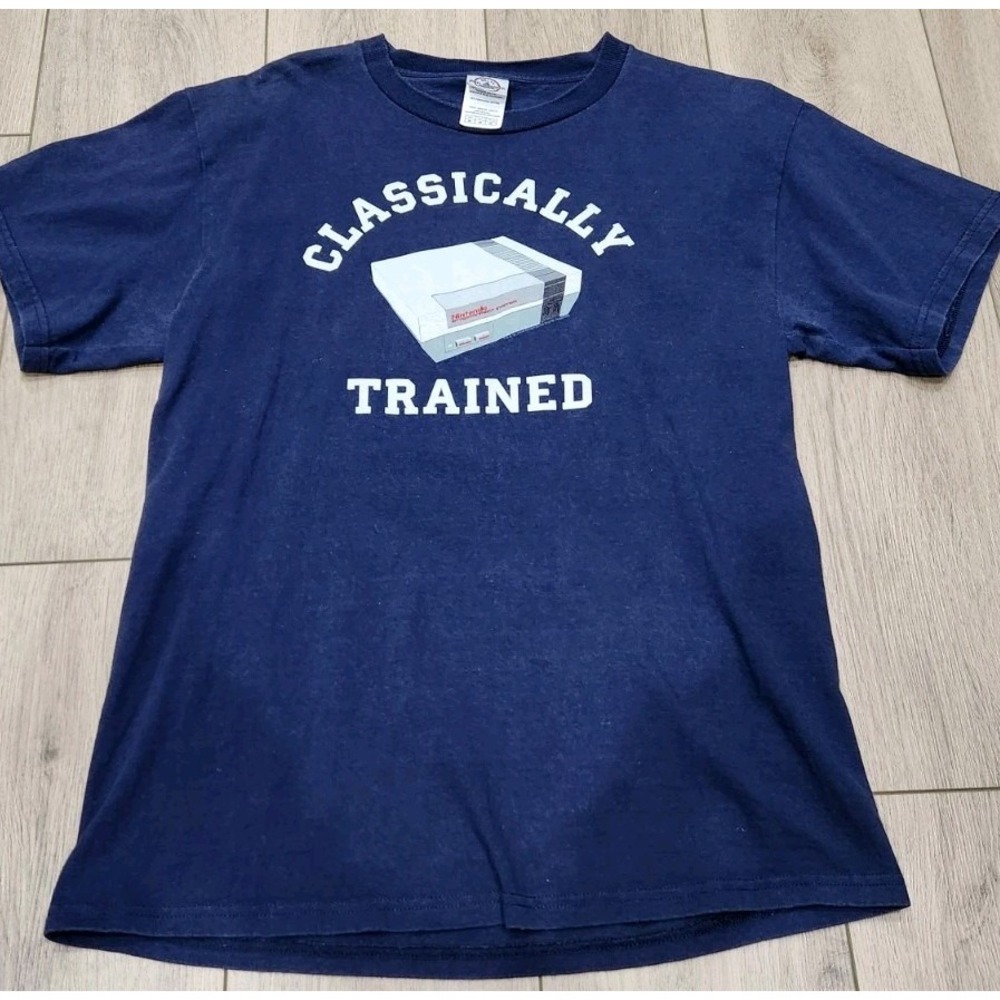 Vintage Nintendo Classically Trained 2004 Graphic TShirt 00s Y2K NES Adult M